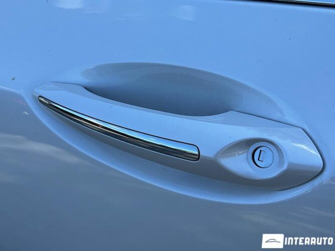 Lincoln MKZ 39 interauto-car