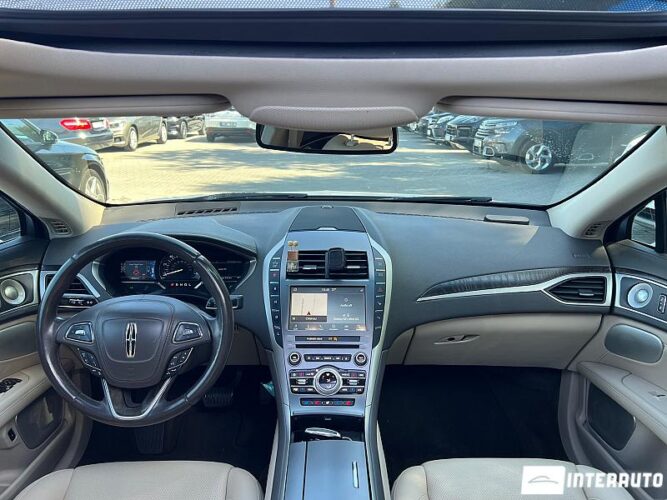 Lincoln MKZ 44 interauto-car