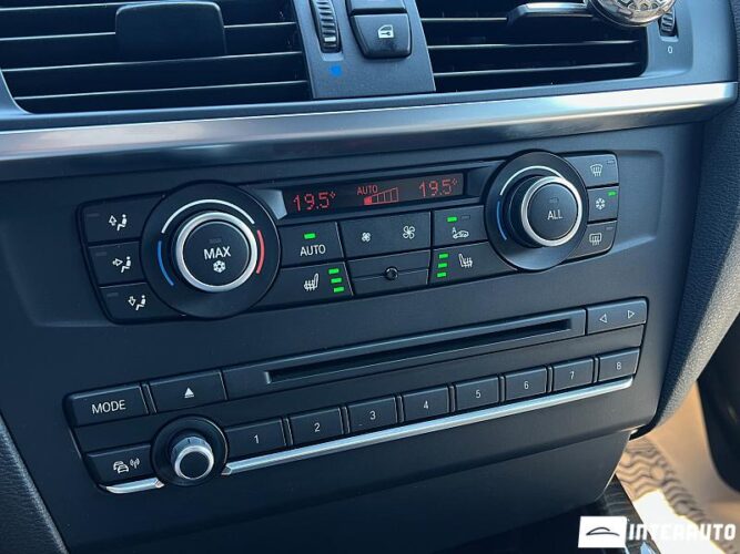 BMW X3 2.0D 38 interauto-car