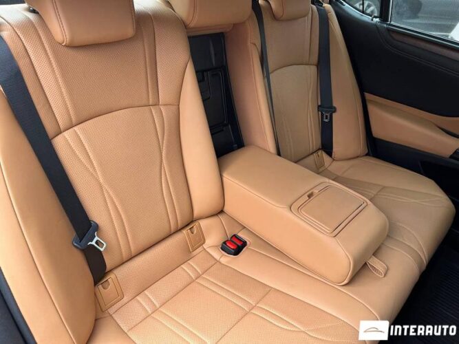 Lexus ES 300h 58 interauto-car