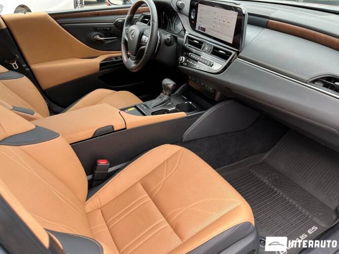 Lexus ES 300h 43 interauto-car
