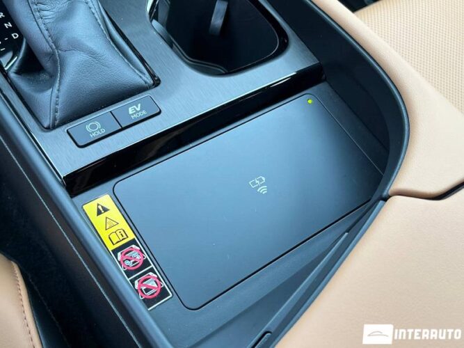 Lexus ES 300h 51 interauto-car