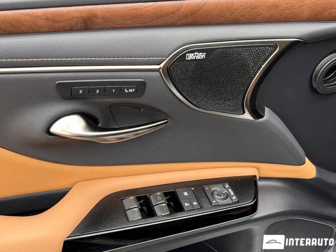 Lexus ES 300h 41 interauto-car