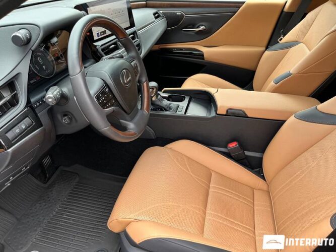 Lexus ES 300h 42 interauto-car