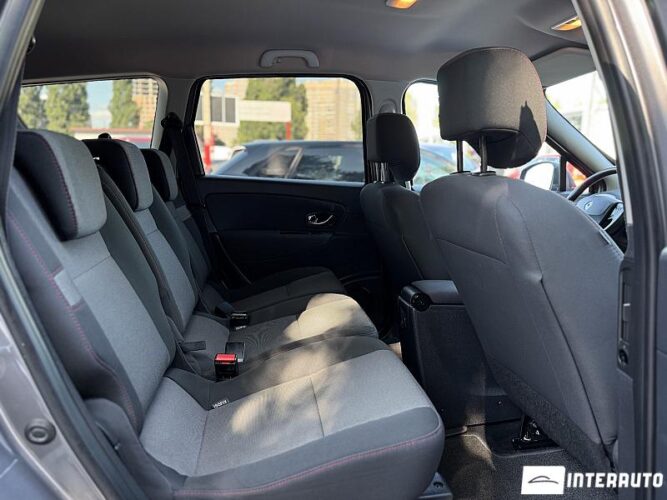 Renault Grand Scenic 47 interauto-car