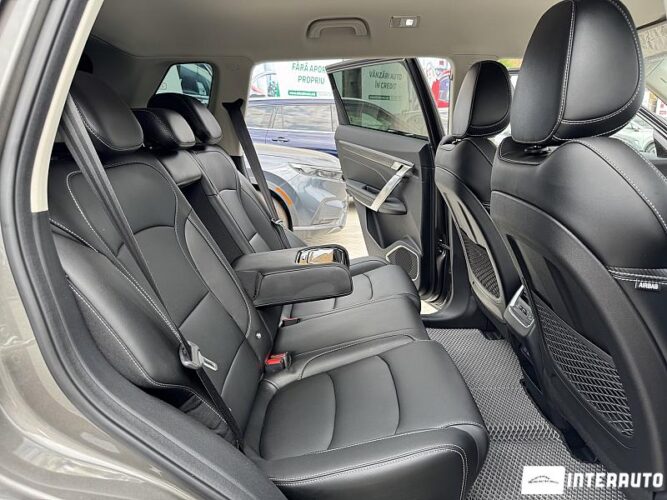 Geely Atlas Pro 43 interauto-car