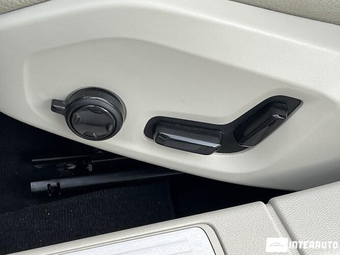 Volvo S 60 57 interauto-car