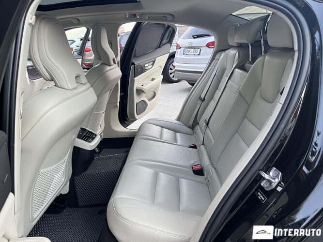 Volvo S 60 47 interauto-car