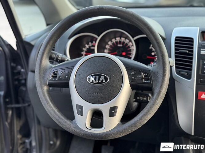 Kia Venga 34 interauto-car