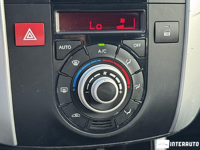 Kia Venga 37 interauto-car