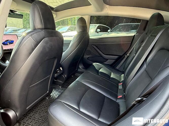 Tesla Model 3 40 interauto-car