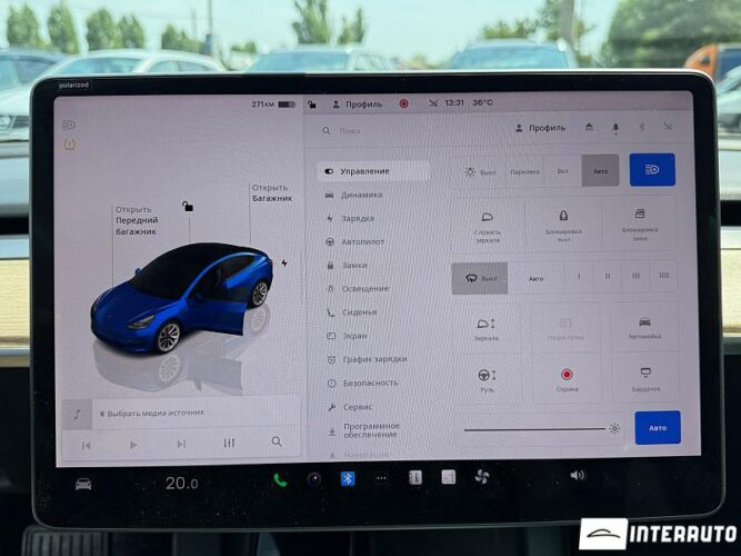 Tesla Model 3 37 interauto-car