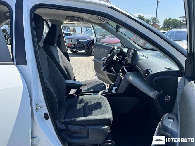 Toyota Yaris Cross 44 interauto-car