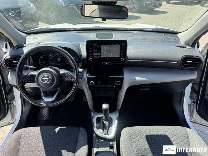Toyota Yaris Cross 35 interauto-car
