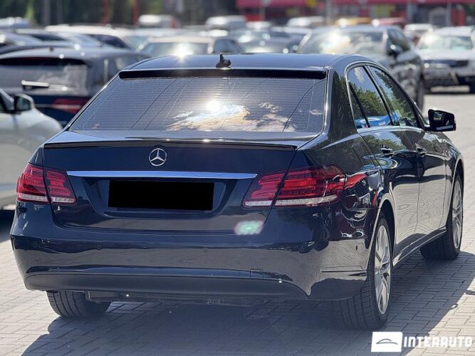 Mercedes E 200 33 interauto-car