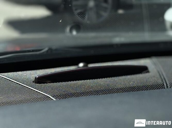 Mercedes E 200 40 interauto-car