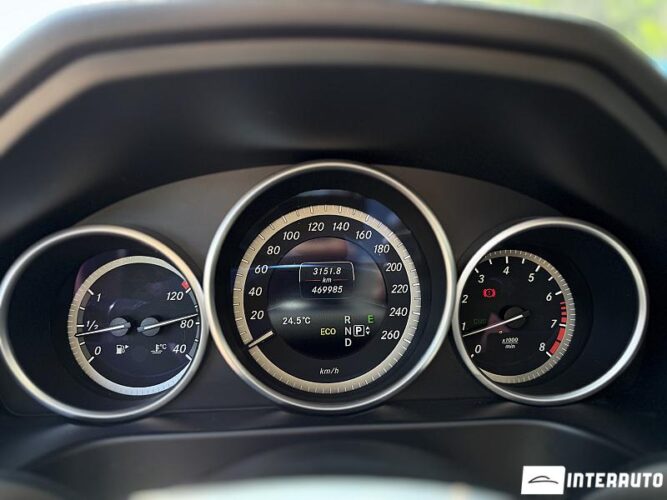 Mercedes E 200 39 interauto-car