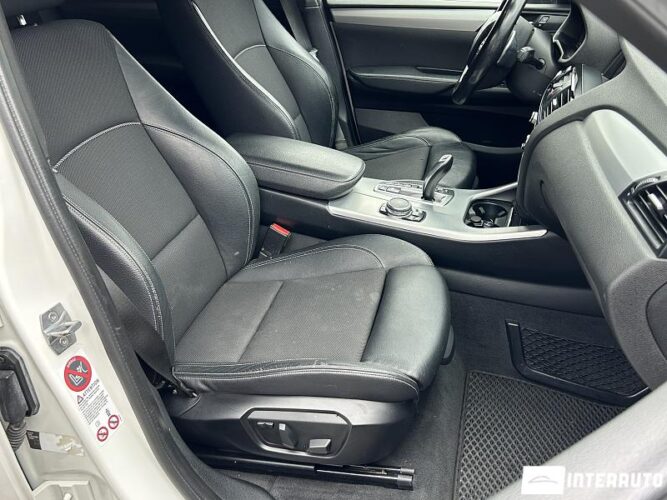 BMW X4 2.8i 45 interauto-car