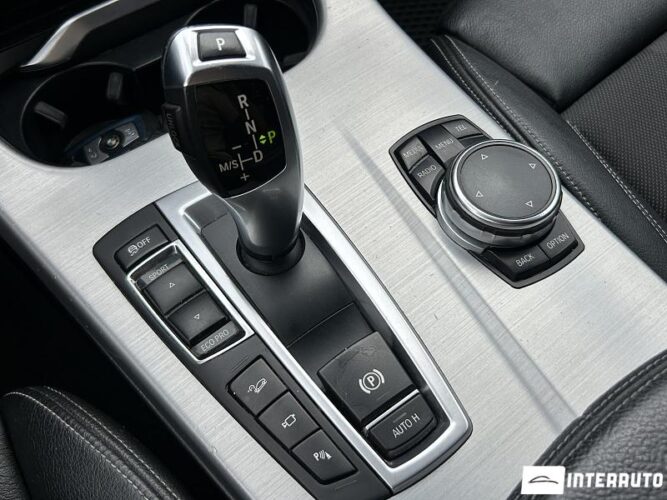 BMW X4 2.8i 44 interauto-car