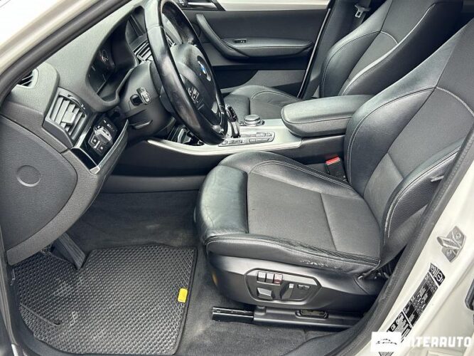 BMW X4 2.8i 38 interauto-car