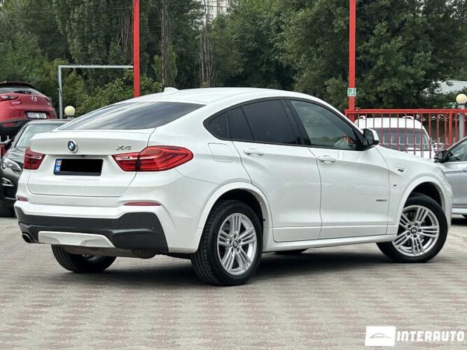 BMW X4 2.8i 33 interauto-car