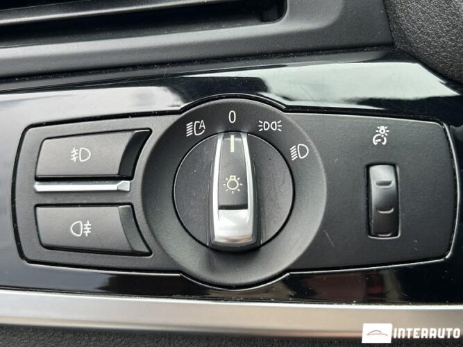 BMW X4 2.8i 40 interauto-car