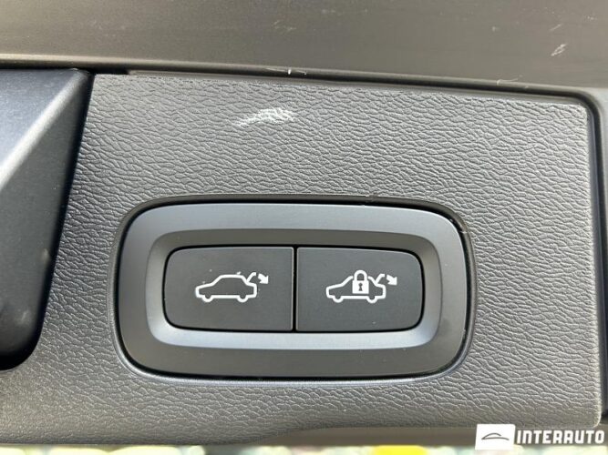 Volvo XC 60 57 interauto-car