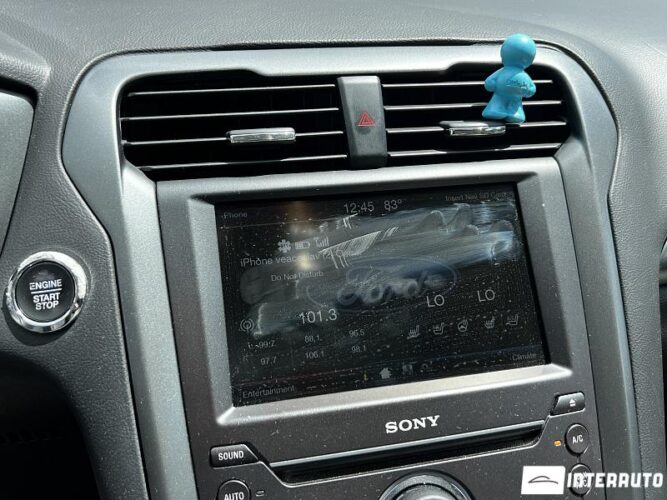 Ford Fusion 43 interauto-car