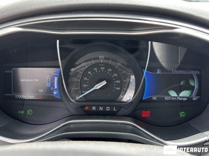 Ford Fusion 42 interauto-car