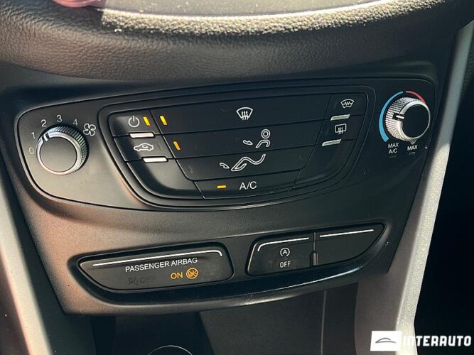 Ford B-MAX 42 interauto-car