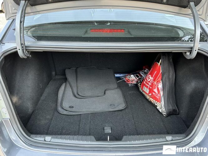 Chevrolet Cruze 44 interauto-car