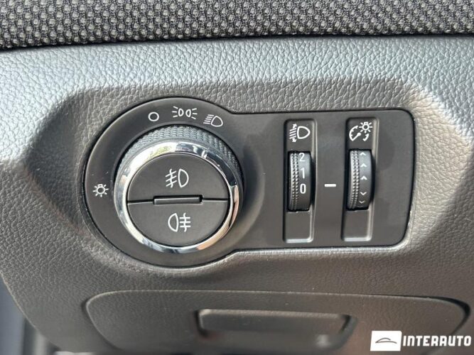 Chevrolet Cruze 36 interauto-car