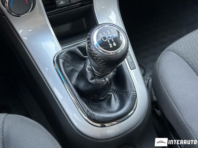 Chevrolet Cruze 40 interauto-car