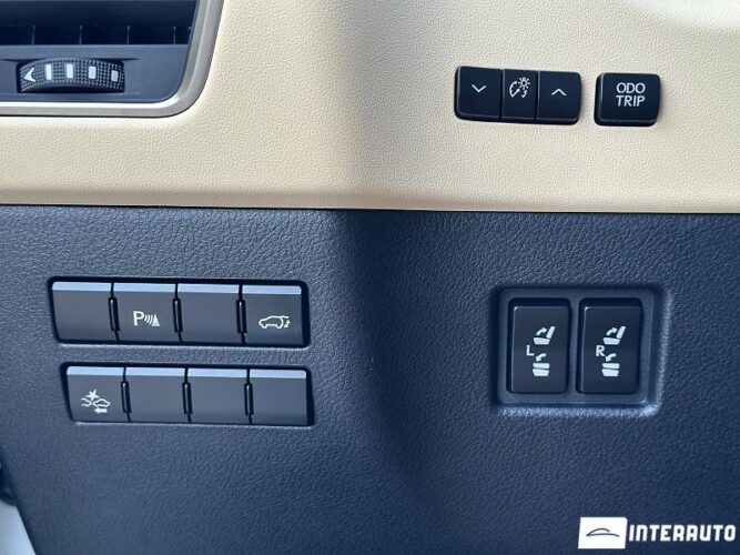 Lexus NX 300H 39 interauto-car