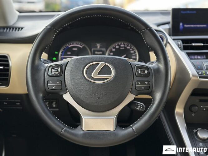Lexus NX 300H 40 interauto-car
