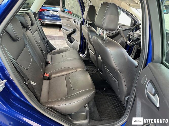 Ford Focus 48 interauto-car