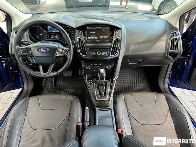 Ford Focus 38 interauto-car