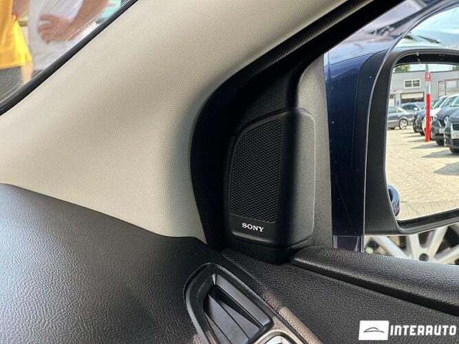 Ford Focus 47 interauto-car