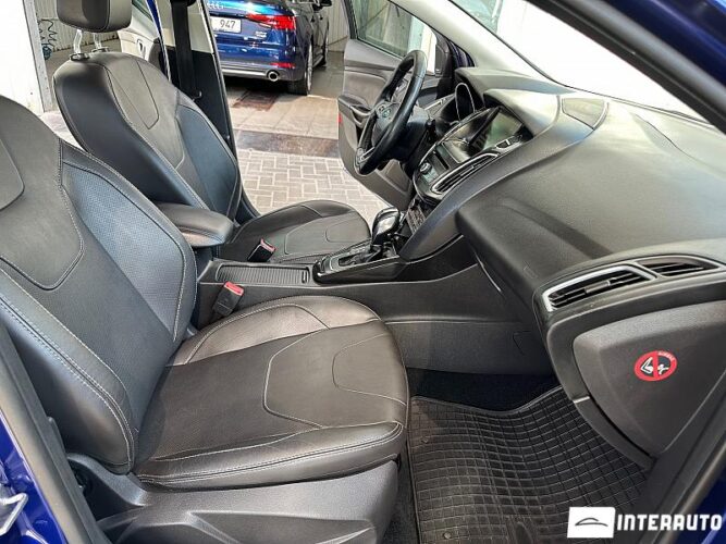 Ford Focus 37 interauto-car