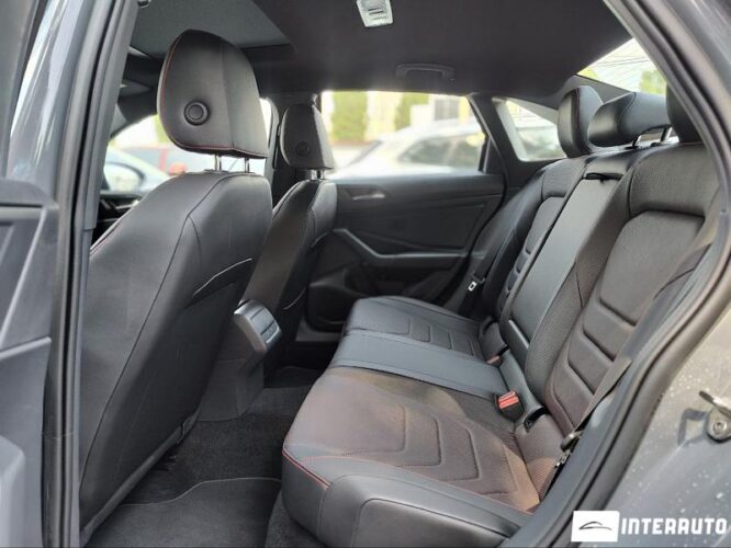 Volkswagen Jetta GLI 43 interauto-car