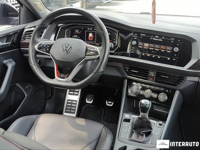 Volkswagen Jetta GLI 44 interauto-car