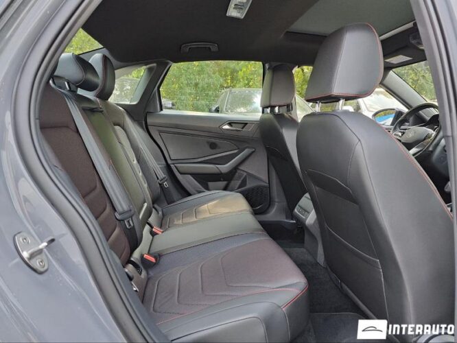 Volkswagen Jetta GLI 42 interauto-car