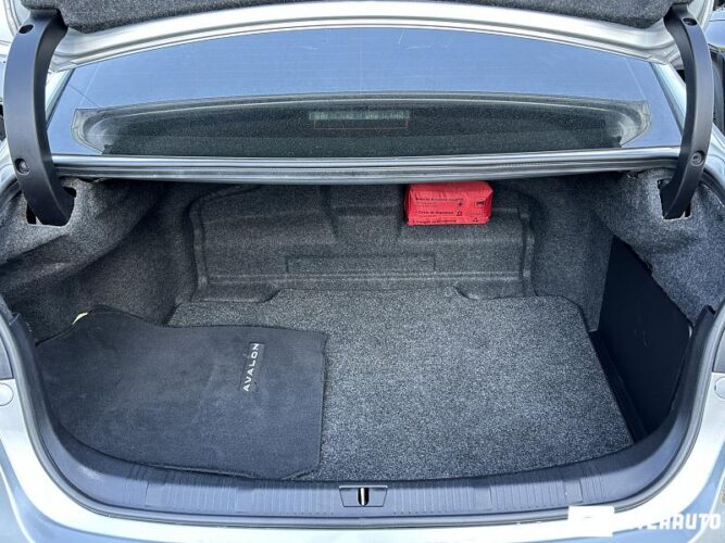 Toyota Avalon 49 interauto-car