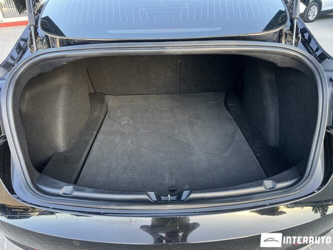 Tesla Model 3 48 interauto-car