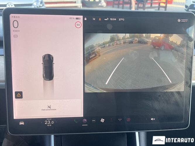 Tesla Model 3 41 interauto-car