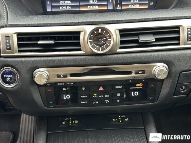Lexus GS 300h 39 interauto-car