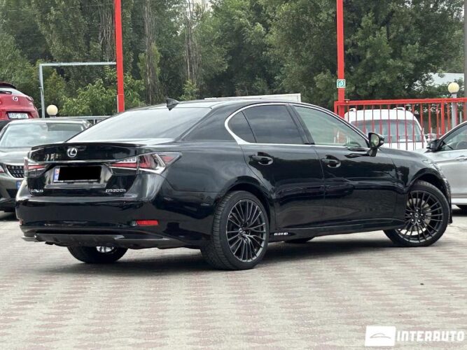 Lexus GS 300h 30 interauto-car