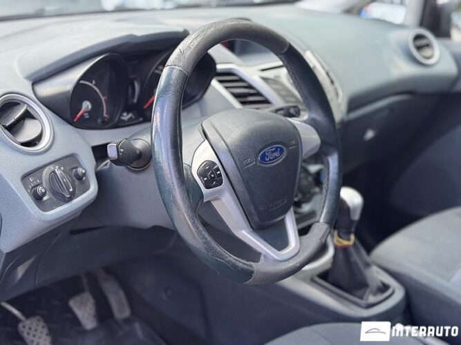 Ford Fiesta 38 interauto-car