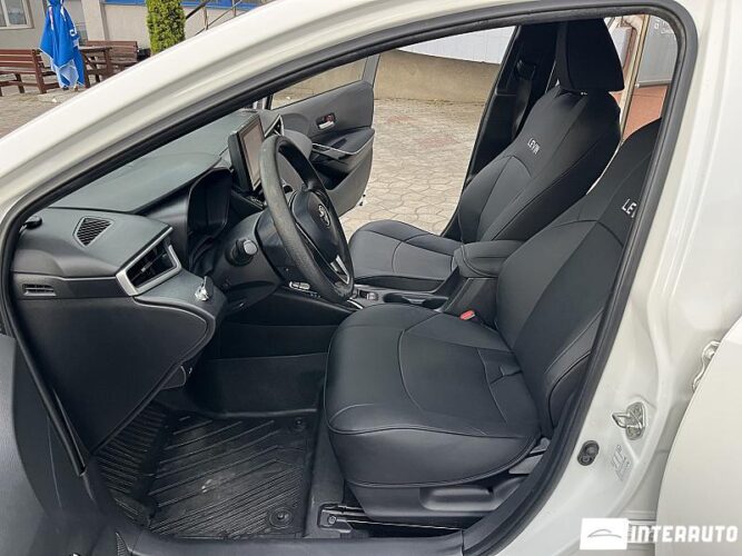 Toyota Corolla 33 interauto-car