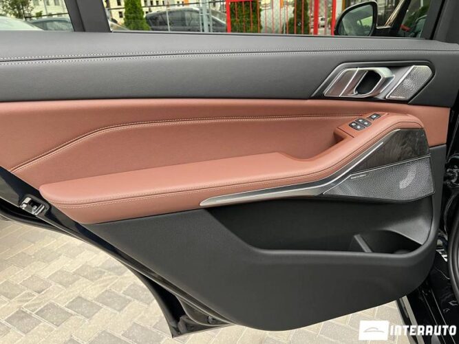 BMW X7 4.0d 49 interauto-car